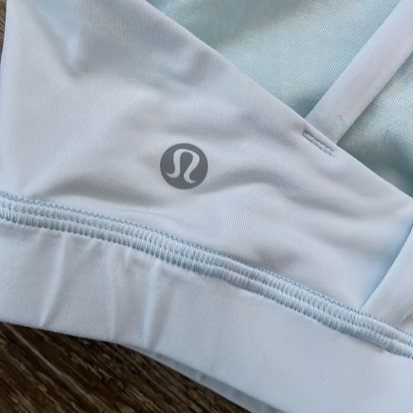 Lululemon Soulcycle Skull Bra - Size 6 - Picture 4 of 9
